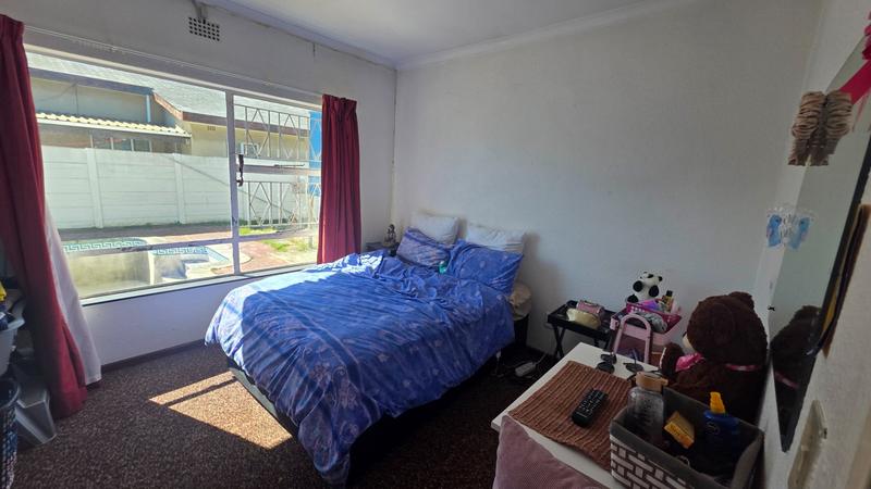 4 Bedroom Property for Sale in Goodwood Park Western Cape